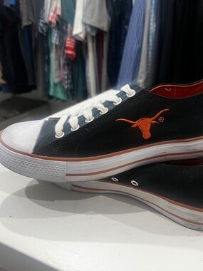 Longhorn shoes